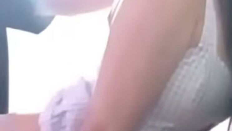 Amateur Latina Teen Chrismax19 Shuts Up Conceited Whore With Big Booty Ride