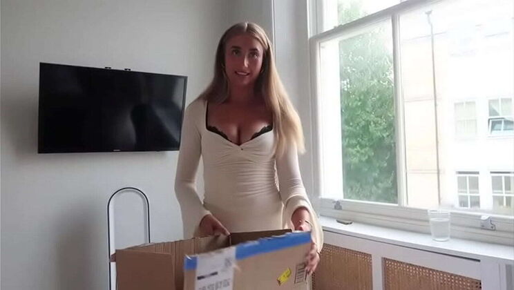 British Teen Lily Phillips Gets Facial From Ex Boyfriend Alex Mack - Amateur Anal Sex