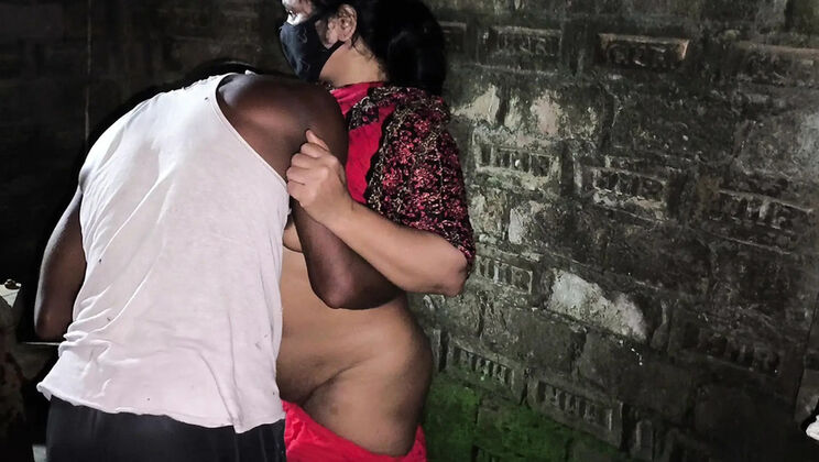 Desi Aunty Hot Position - SAFI TV Anal Fuck Doggy Style Big Ass