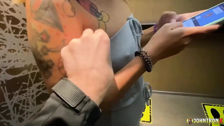 Asian amateur babe gets fucked hard in bathroom - Tattooed slut sucks cock and takes creampie