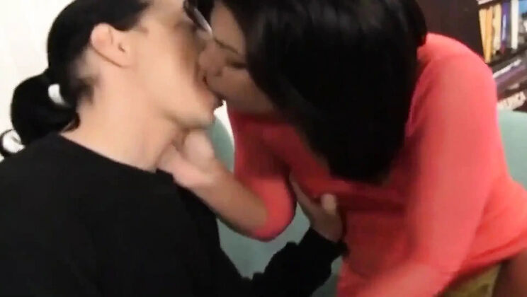 Latina Pussy Gets Filled With Big Cock - Creampie & Doggy Style