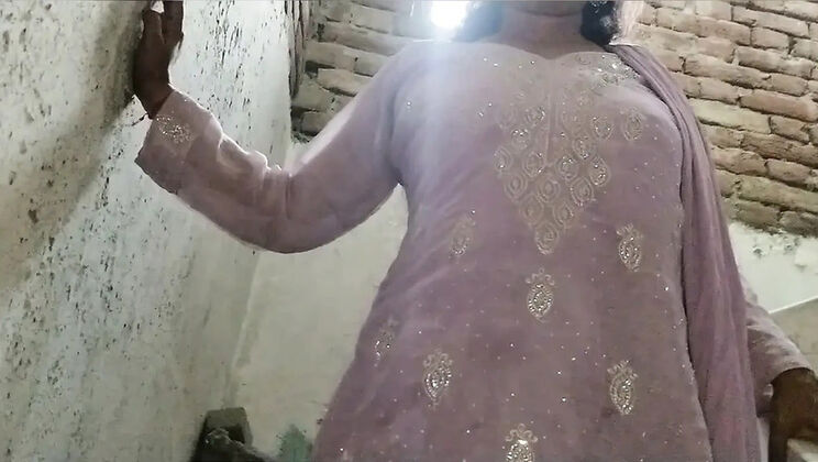 Desi Aunty Big Boobs Pressed While Changing Clothes - Indian Maid Anal Sex