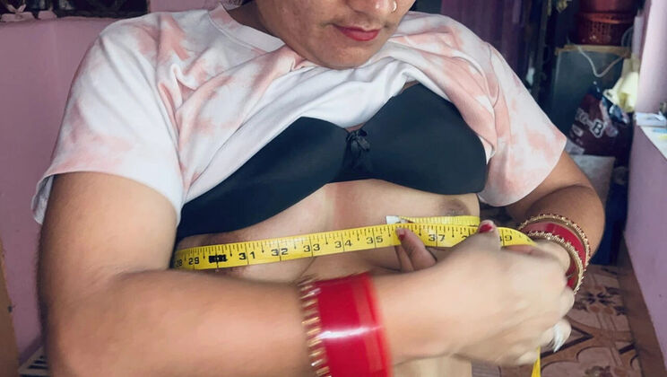 Desi virgin Naina 36 inch big boobs checking video - Indian teen fucked hardcore