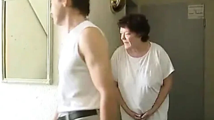 Hairy granny sucks small dick - German gilf blowjob action