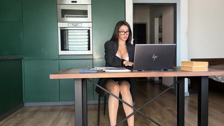 MILF JOI: Flash Pussy & Jerk Off Instructions to Make You Cum