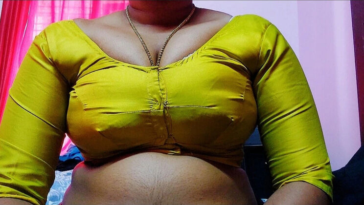 Desi MILF Mohini Big Tits Sex With Boyfriend - Hot Indian Couple Romance