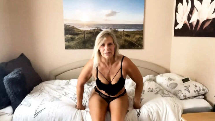 SweetSusi Talks Dirty About Your Tiny Micro Dick
