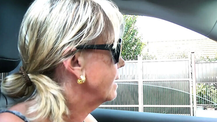 Motorhaube Doggystyle Creampie with DirtyMilfTina