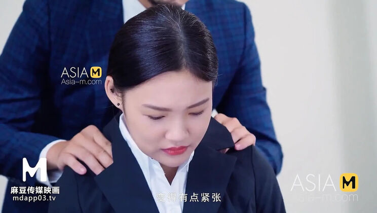 Asian Secretary Interview with Big Cock Boss - Ling Qian Tong Graduation Fetish Porn