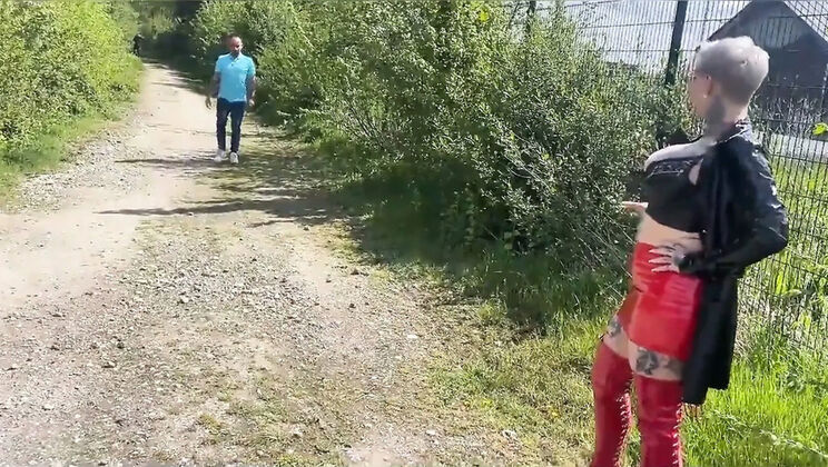 Amateur Blonde MILF in Latex Boots Gets Fucked in a Parking Lot on the Freeway
