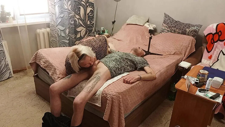 Stepmom Sucks Dick to Get a Mouthful of Cum