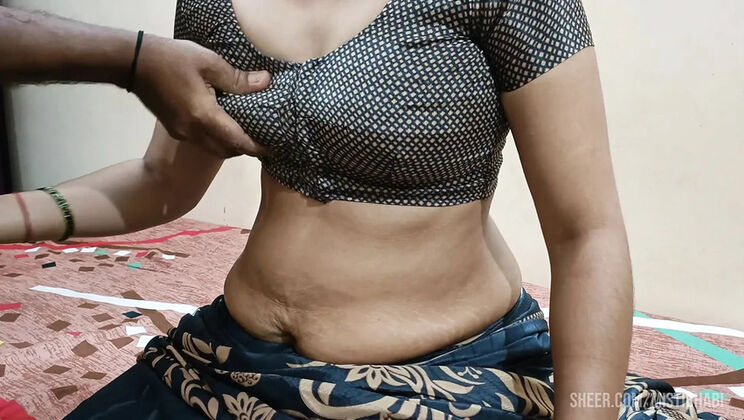 South Mistibhabi Hard Chudai in Saree – Hot Indian Maid Massage Sex